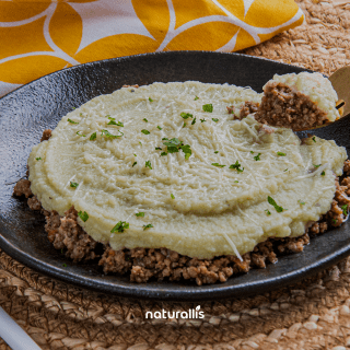 Escondidinho de carne com purê de couve-flor