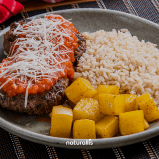 Hambúrguer de carne à parmegiana + Arroz Integral + Batata Soutè