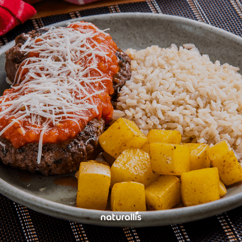Hambúrguer de carne à parmegiana + Arroz Integral + Batata Soutè