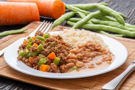 Patinho Moído com Cenoura e Vagem + Arroz e Feijão