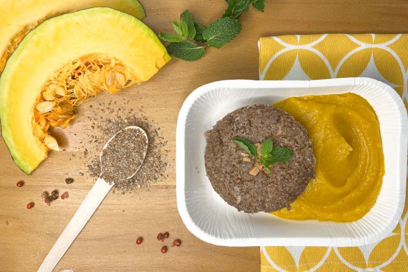 Kibe de carne recheado com queijo + Purê de abóbora