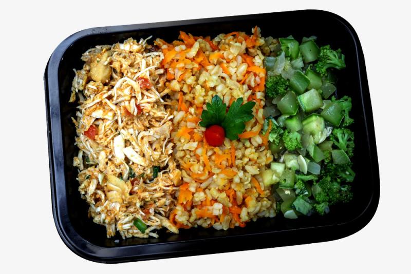 Arroz Integral C/ Cenoura, Carne e Salada