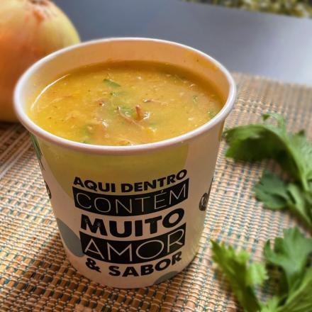 Creme de mandioquinha com costela e couve